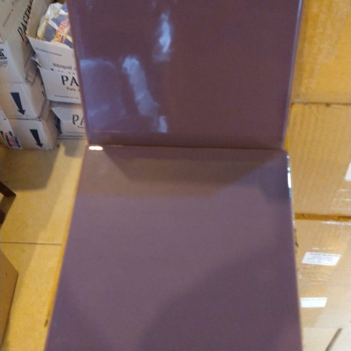 Acuarela 20x20 modelo violeta brillante 2da Selec c/1.60m2